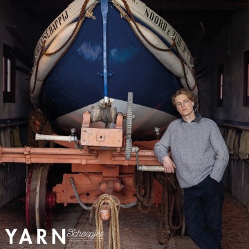 Yb18 photos with logos sq 43